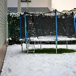Modern With Cinema & Garden Appartement *