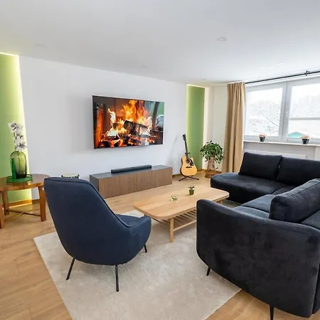 Modern With Cinema & Garden Тарновськє-Гури
