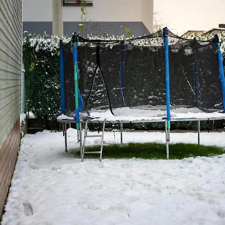 Modern With Cinema & Garden Apartament *