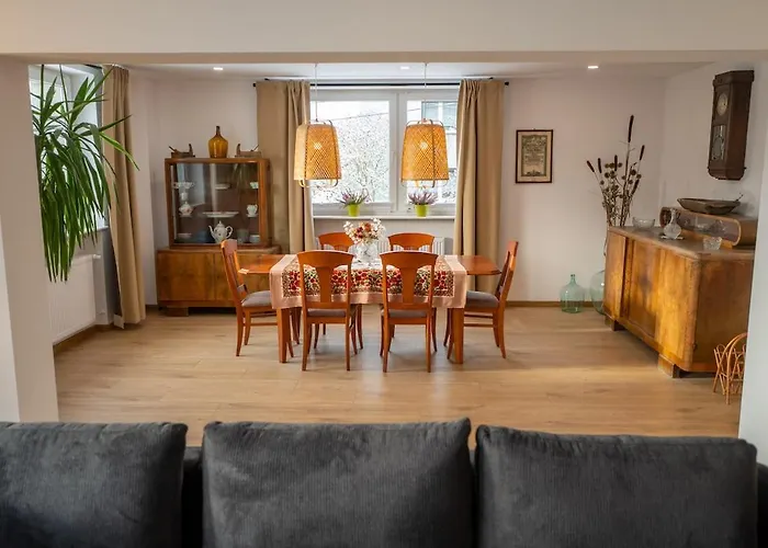 Modern With Cinema & Garden * 타르노프스키 고리