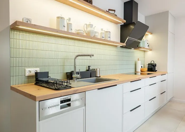 Apartament Modern With Cinema & Garden