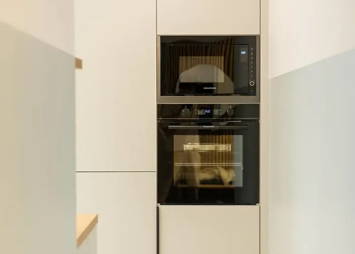 아파트 Modern With Cinema & Garden *