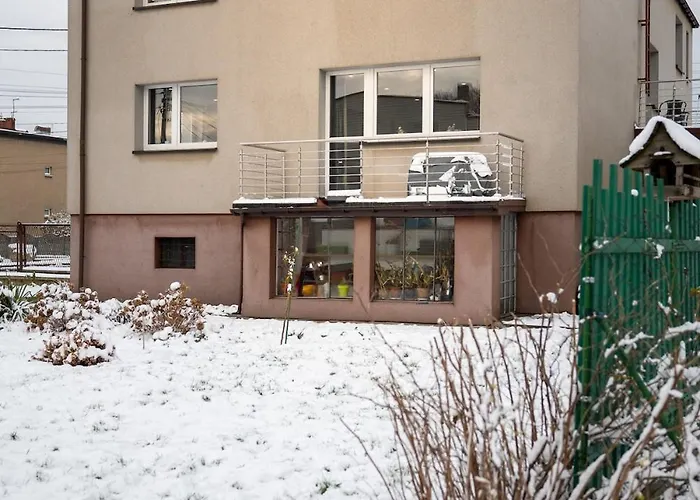 아파트 Modern With Cinema & Garden